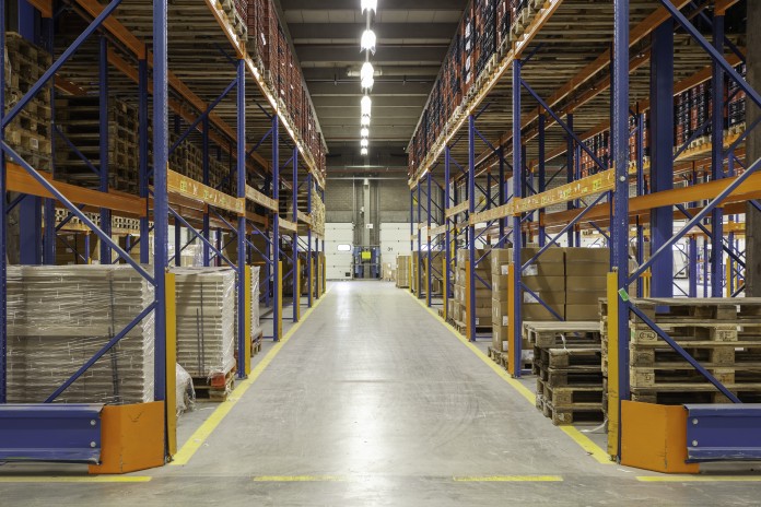 7 Ways to Use a Slotted Angle Rack System to Organize Your Warehouse